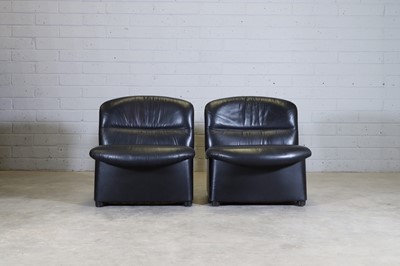 Lot 70 - A pair of Italian lounge chairs