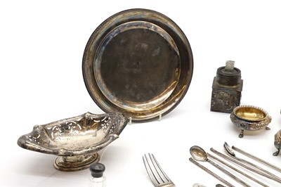 Lot 50 - A collection of silver items