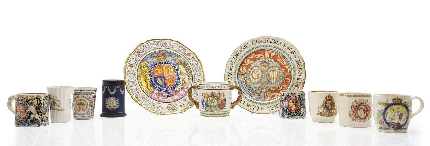 Lot 112 - A collection of commemorative porcelain