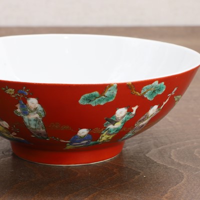 Lot 78 - A Chinese famille rose bowl