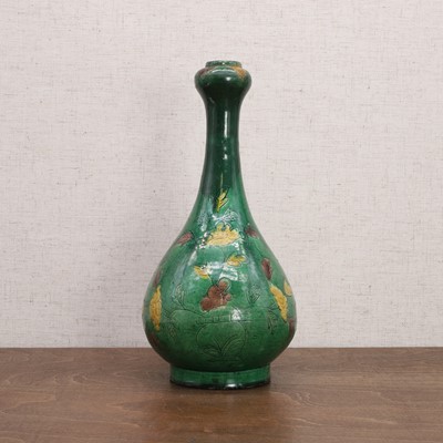 Lot 41 - A Chinese famille verte vase