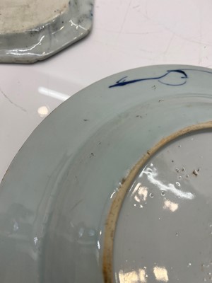 Lot 70 - A Chinese blue and white porcelain plate