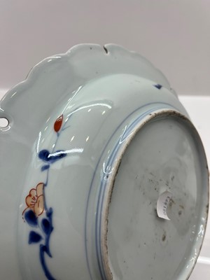 Lot 70 - A Chinese blue and white porcelain plate