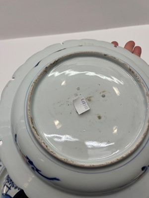 Lot 70 - A Chinese blue and white porcelain plate