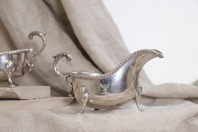 Lot 499 - A pair of silver sauce boats