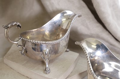 Lot 499 - A pair of silver sauce boats