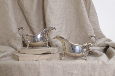 Lot 499 - A pair of silver sauce boats