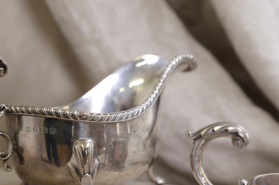 Lot 499 - A pair of silver sauce boats
