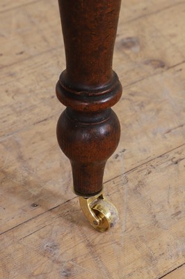 Lot 71 - A provincial elm kitchen table