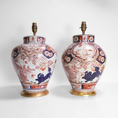 Lot 261 - A pair of Japanese Imari vases