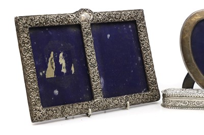 Lot 21 - A collection of silver items