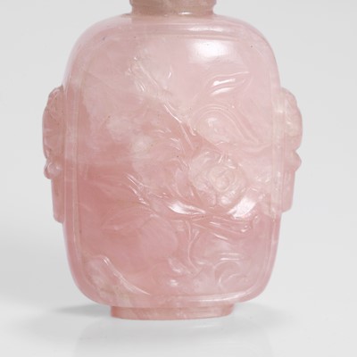 Lot 179 - A collection of three Chinese snuff bottles