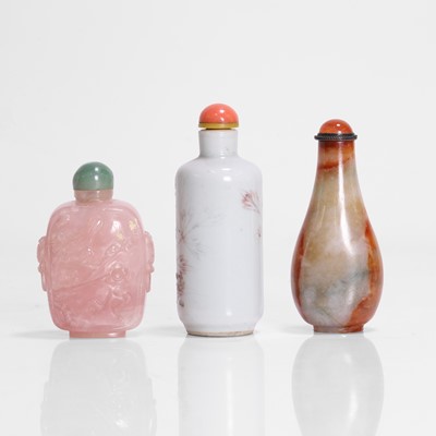 Lot 179 - A collection of three Chinese snuff bottles