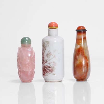 Lot 179 - A collection of three Chinese snuff bottles