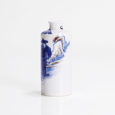Lot 168 - A Chinese copper-red and underglaze blue snuff bottle