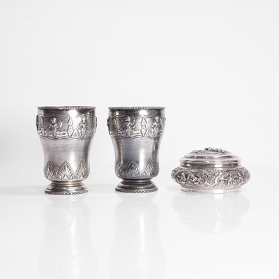 Lot 217 - A pair of Indian silver beakers