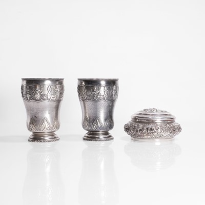 Lot 217 - A pair of Indian silver beakers