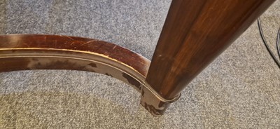 Lot 48 - An Art Deco walnut dining table