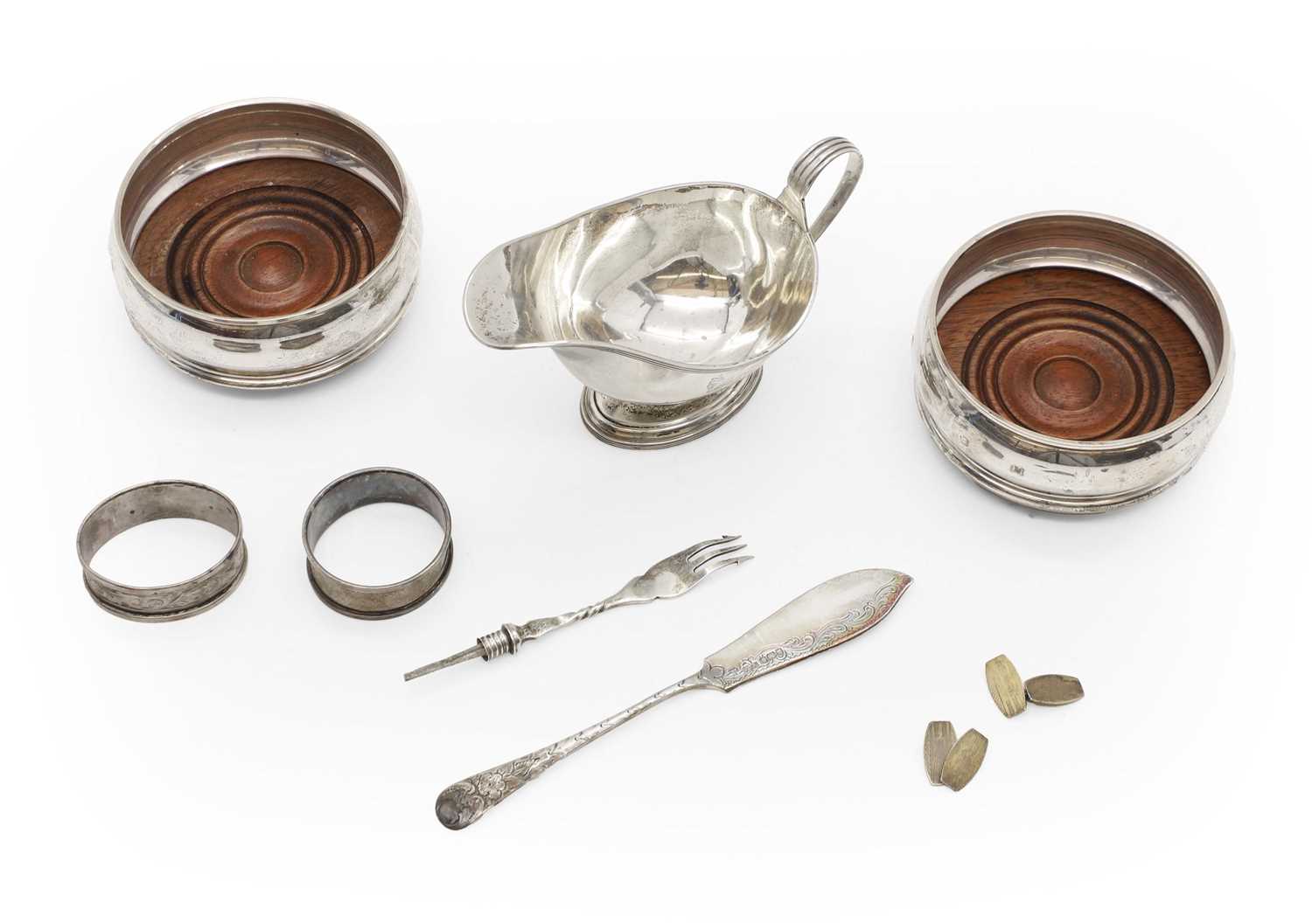 Lot 18 - A collection of silver items