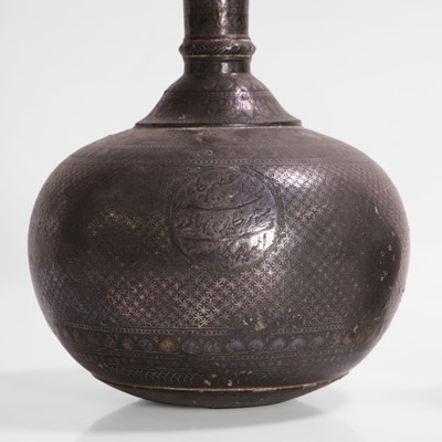 Lot 46 - An Indian bidri bottle vase