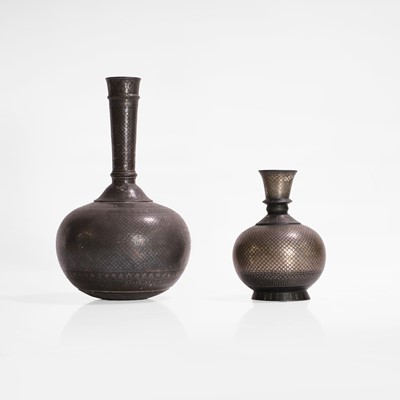Lot 46 - An Indian bidri bottle vase
