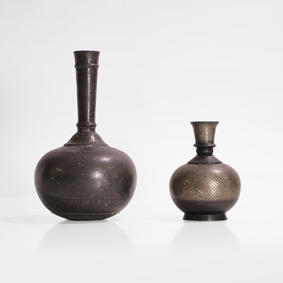 Lot 46 - An Indian bidri bottle vase
