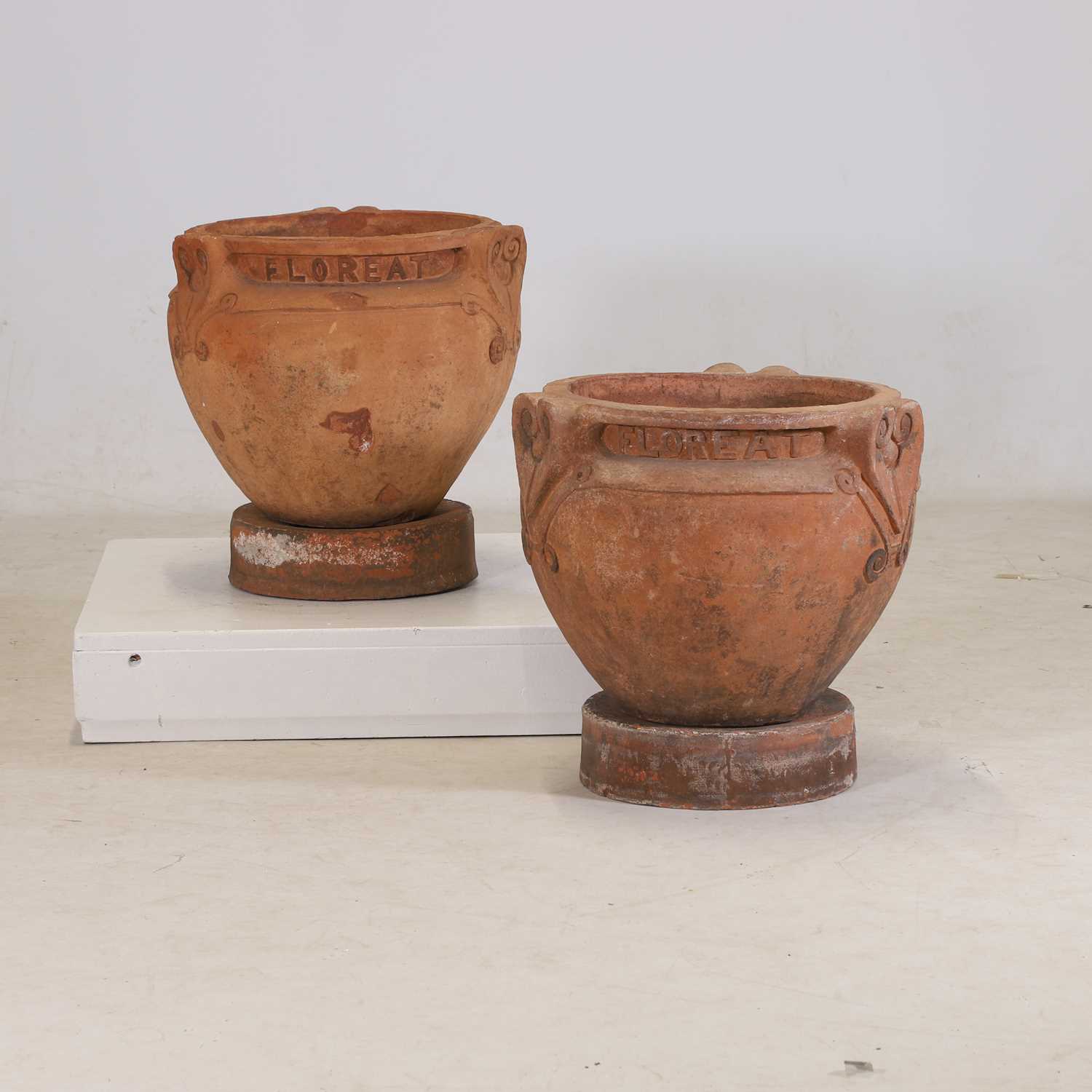 Lot 13 - Compton Pottery
