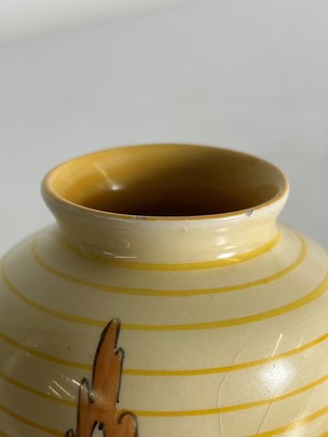 Lot 99 - Clarice Cliff (1899-1972)