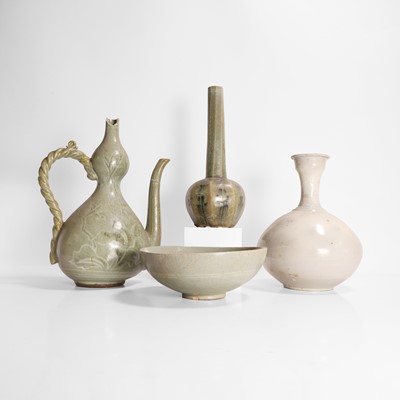 Lot 47 - A collection of Korean ceramics