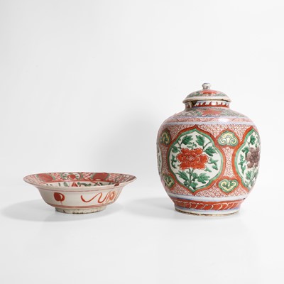 Lot 80 - A Chinese wucai jar
