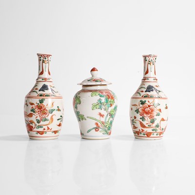 Lot 81 - A pair of Chinese wucai vases