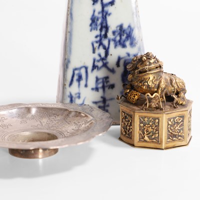 Lot 86 - A Chinese silver-gilt box and cover