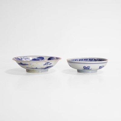 Lot 90 - A Chinese blue and white dish