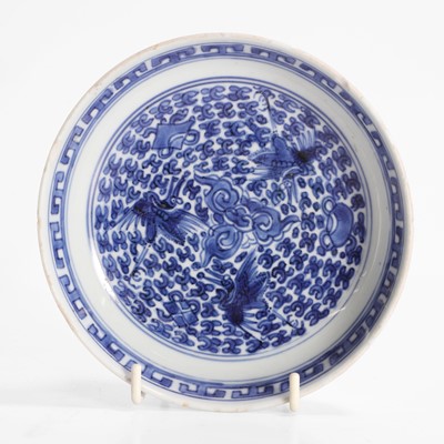 Lot 90 - A Chinese blue and white dish