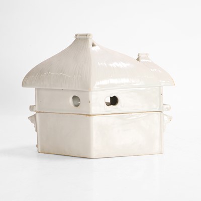 Lot 154 - A Japanese Hirado ware koro