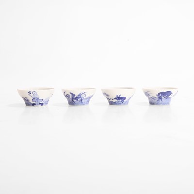 Lot 125 - A collection of Chinese blue and white teacups