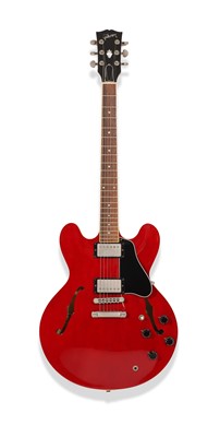 Lot 10 - A 1990 Gibson ES335 dot semi-acoustic electric guitar