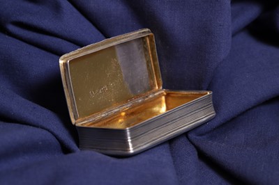 Lot 20 - A George IV silver snuff box
