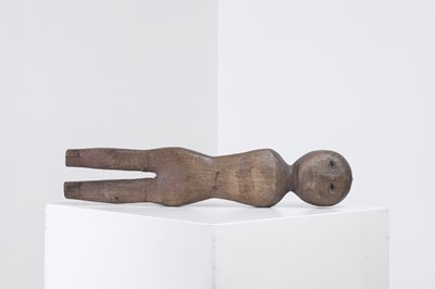 Lot 314 - A carved oak doll