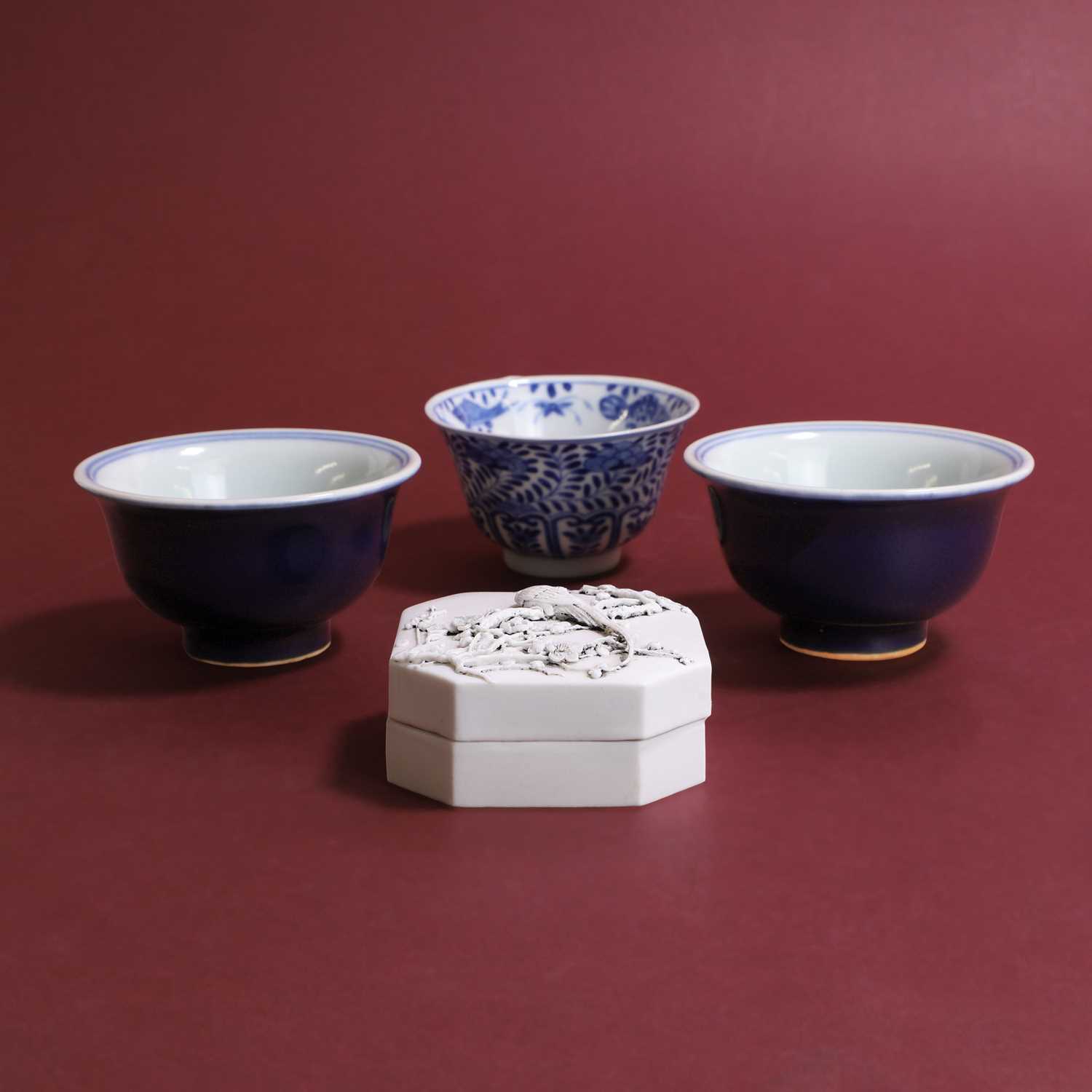 Lot 218 - A group of Chinese porcelain