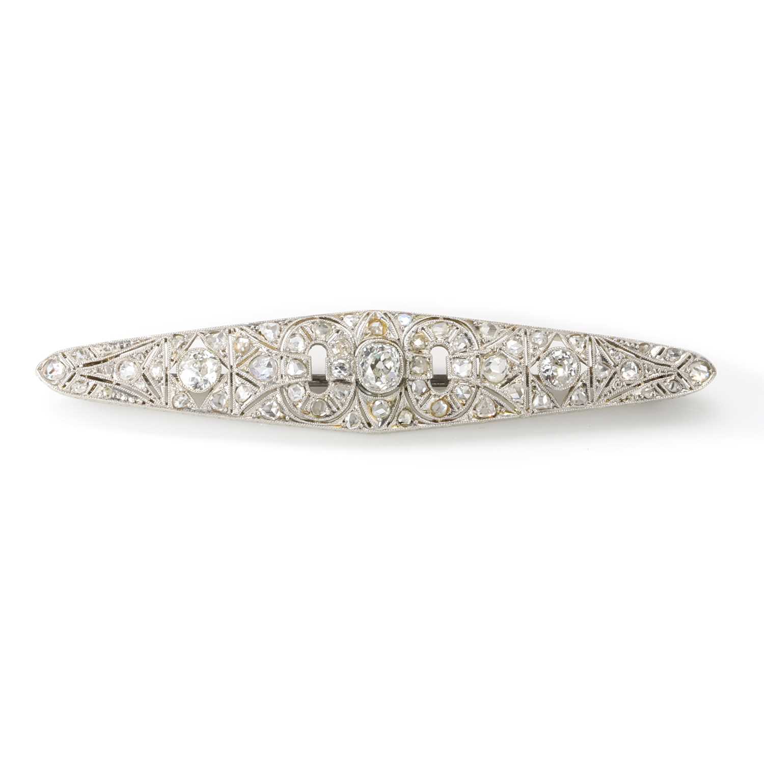 Lot 27 - An Art Deco diamond plaque brooch