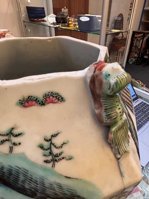 Lot 96 - A Chinese famille rose vase