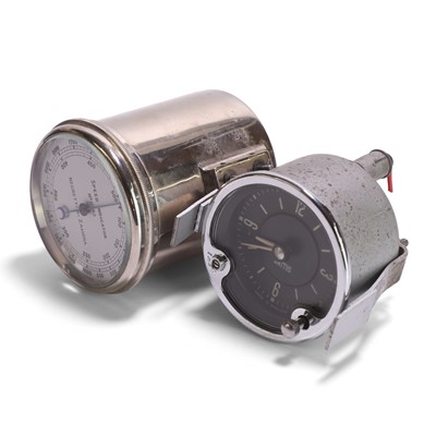 Lot 18 - An Aston Martin DB4 dashboard clock