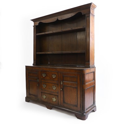 Lot 59 - An oak dresser
