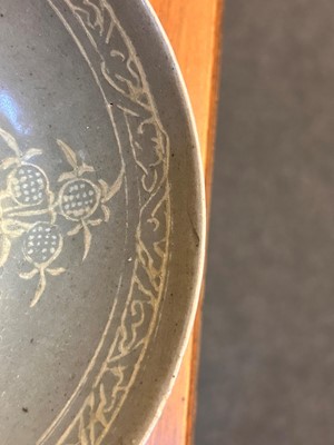 Lot 56 - A Korean celadon dish