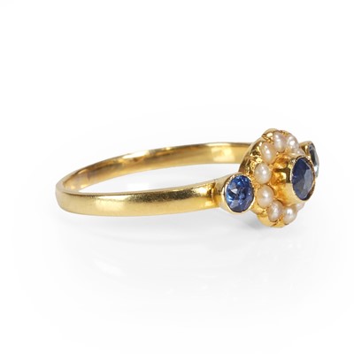 Lot 4 - An Edwardian 18ct gold sapphire and split pearl ring