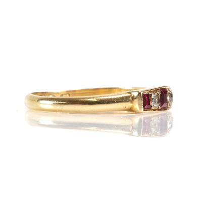 Lot 8 - An Edwardian 18ct gold ruby and diamond five stone ring