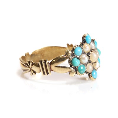 Lot 2 - A Georgian turquoise and split pearl cluster ring