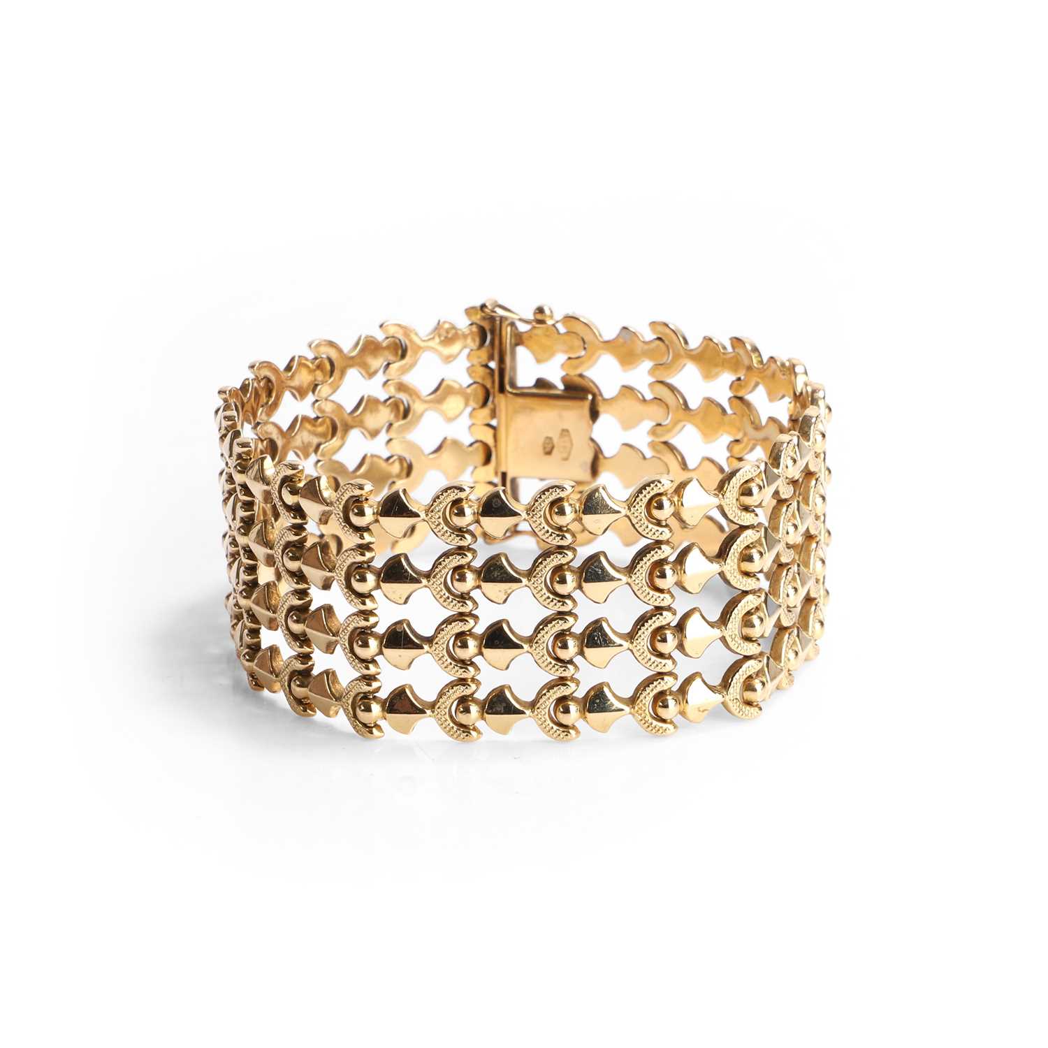 Lot 41 - A mid-century Italian gold bracelet