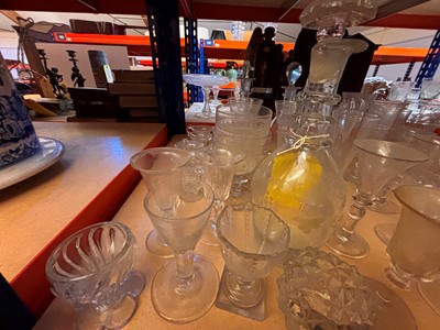 Lot 152 - A collection of glass tableware